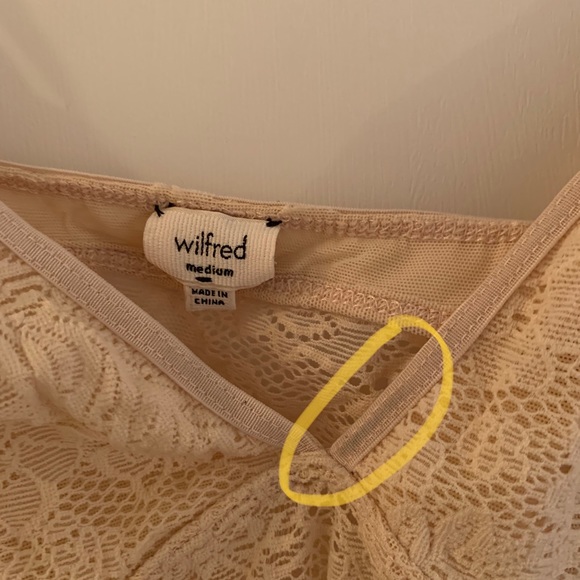 Delicate cream colored lacey Wilfred tank top from Aritzia - Picture 2 of 2